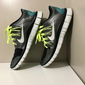 Nike Free 5.0 Women’s Sneakers Size 8